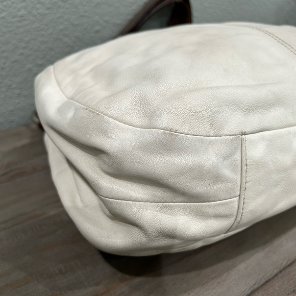 Authentic Coach White Leather Satchel/ Shoulder Handbag - Picture 9 of 15